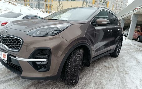 KIA Sportage IV рестайлинг, 2018 год, 2 450 000 рублей, 2 фотография