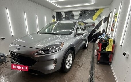 Ford Escape, 2021 год, 2 000 000 рублей, 3 фотография