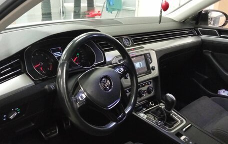 Volkswagen Passat B8 рестайлинг, 2015 год, 1 650 000 рублей, 5 фотография