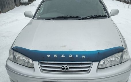 Toyota Camry, 2000 год, 700 000 рублей, 8 фотография