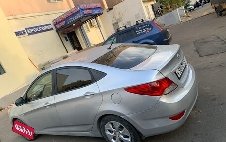 Hyundai Solaris II рестайлинг, 2013 год, 550 000 рублей, 2 фотография