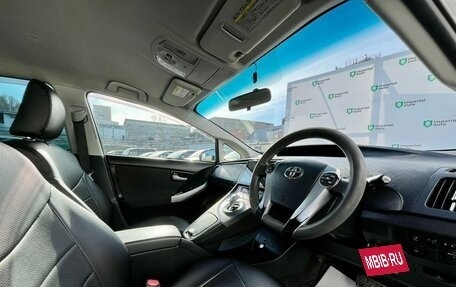 Toyota Prius, 2014 год, 1 180 000 рублей, 10 фотография