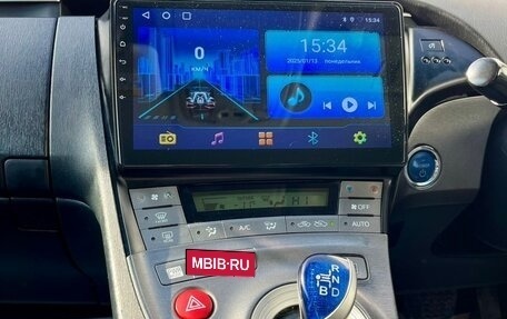 Toyota Prius, 2014 год, 1 180 000 рублей, 17 фотография