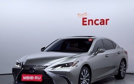 Lexus ES VII, 2021 год, 4 100 000 рублей, 1 фотография