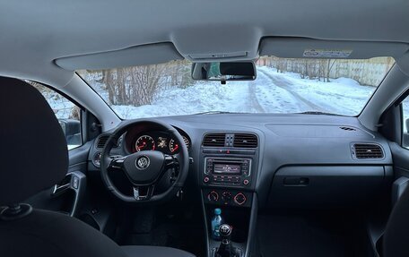 Volkswagen Polo VI (EU Market), 2016 год, 970 000 рублей, 17 фотография