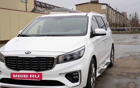 KIA Carnival III, 2019 год, 3 800 000 рублей, 13 фотография