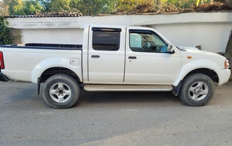 Nissan NP300, 2012 год, 1 300 000 рублей, 1 фотография