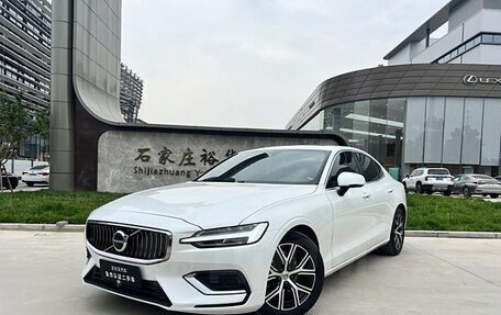 Volvo S60 III, 2022 год, 2 900 000 рублей, 1 фотография