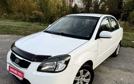 KIA Rio II, 2011 год, 640 000 рублей, 1 фотография