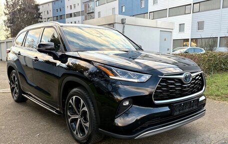 Toyota Highlander, 2024 год, 6 540 000 рублей, 3 фотография