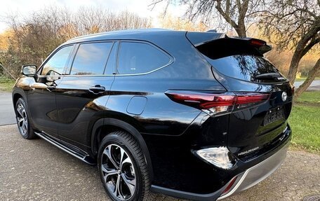 Toyota Highlander, 2024 год, 6 540 000 рублей, 5 фотография