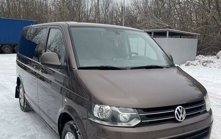 Volkswagen Caravelle T5, 2011 год, 2 300 000 рублей, 3 фотография