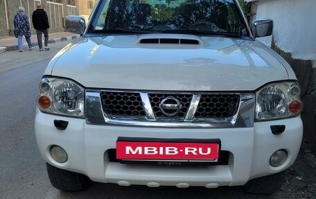 Nissan NP300, 2012 год, 1 300 000 рублей, 4 фотография