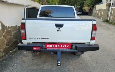 Nissan NP300, 2012 год, 1 300 000 рублей, 6 фотография