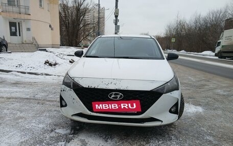 Hyundai Solaris II рестайлинг, 2021 год, 1 290 000 рублей, 7 фотография