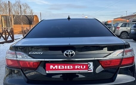 Toyota Camry, 2017 год, 2 800 000 рублей, 9 фотография