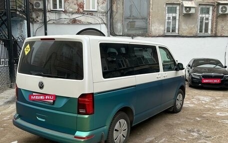 Volkswagen Caravelle T6 рестайлинг, 2021 год, 6 700 000 рублей, 3 фотография