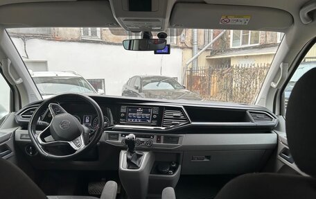 Volkswagen Caravelle T6 рестайлинг, 2021 год, 6 700 000 рублей, 8 фотография