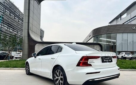 Volvo S60 III, 2022 год, 2 900 000 рублей, 8 фотография