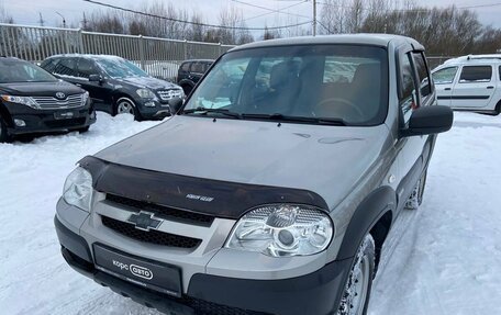 Chevrolet Niva I рестайлинг, 2018 год, 818 000 рублей, 3 фотография