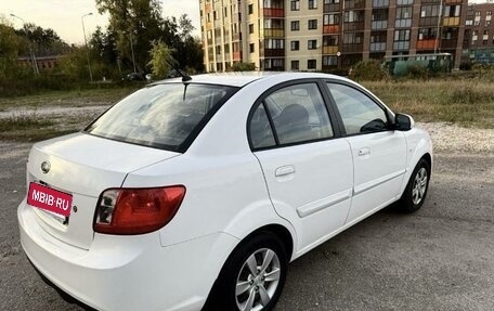 KIA Rio II, 2011 год, 640 000 рублей, 2 фотография