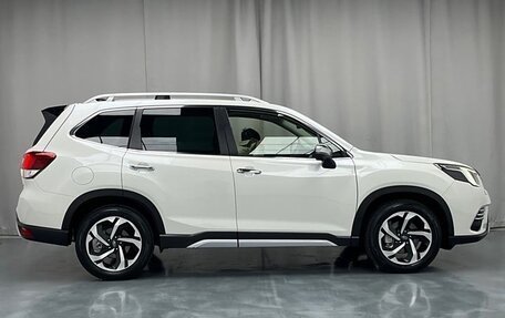 Subaru Forester, 2022 год, 3 040 000 рублей, 7 фотография