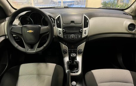 Chevrolet Cruze II, 2012 год, 870 000 рублей, 8 фотография