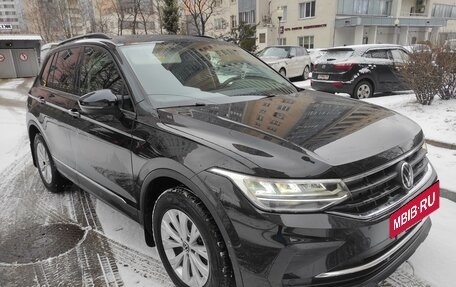 Volkswagen Tiguan II, 2021 год, 2 990 000 рублей, 5 фотография