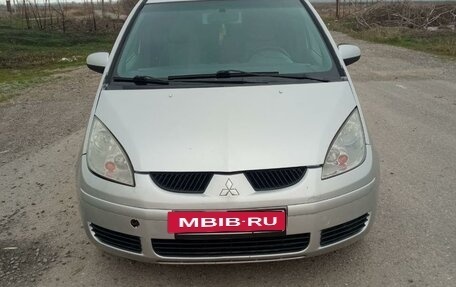 Mitsubishi Colt VI рестайлинг, 2005 год, 400 000 рублей, 4 фотография