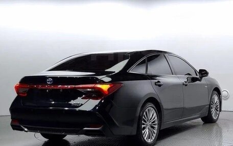 Toyota Avalon, 2021 год, 3 800 000 рублей, 2 фотография