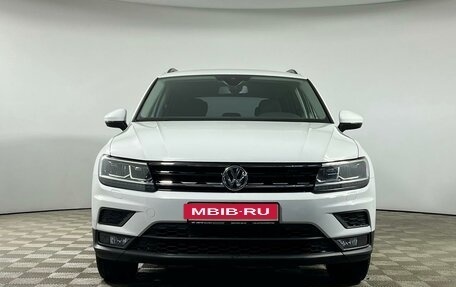 Volkswagen Tiguan II, 2020 год, 2 629 000 рублей, 2 фотография