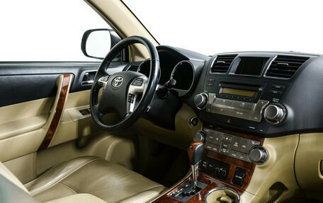 Toyota Highlander III, 2013 год, 2 078 000 рублей, 8 фотография