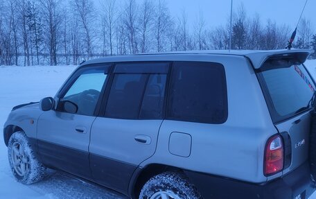 Toyota RAV4, 1998 год, 625 000 рублей, 2 фотография