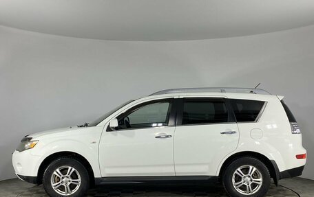 Mitsubishi Outlander III рестайлинг 3, 2008 год, 1 000 000 рублей, 9 фотография