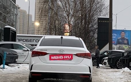 Hyundai Solaris II рестайлинг, 2022 год, 1 799 000 рублей, 5 фотография