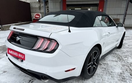 Ford Mustang VI рестайлинг, 2022 год, 4 500 000 рублей, 4 фотография