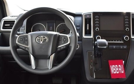 Toyota HiAce H300, 2022 год, 5 732 000 рублей, 8 фотография