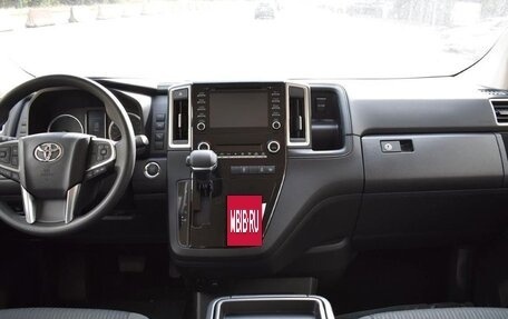 Toyota HiAce H300, 2022 год, 5 732 000 рублей, 12 фотография