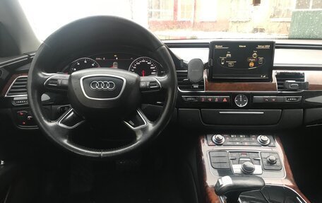 Audi A8, 2012 год, 1 850 000 рублей, 11 фотография