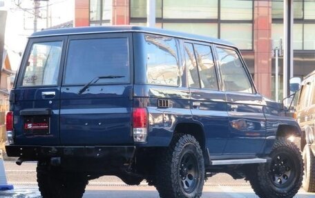 Toyota Land Cruiser 70, 1990 год, 6 000 000 рублей, 2 фотография