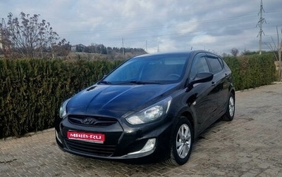 Hyundai Solaris II рестайлинг, 2012 год, 890 000 рублей, 1 фотография