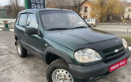 Chevrolet Niva I рестайлинг, 2004 год, 430 000 рублей, 1 фотография