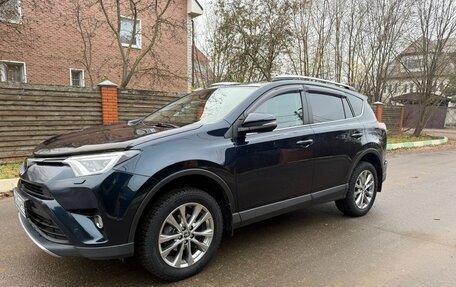 Toyota RAV4, 2018 год, 2 780 000 рублей, 4 фотография