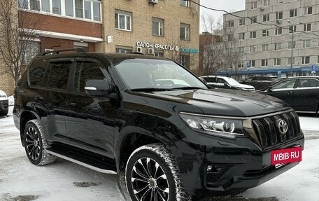 Toyota Land Cruiser Prado 150 рестайлинг 2, 2020 год, 6 200 000 рублей, 8 фотография