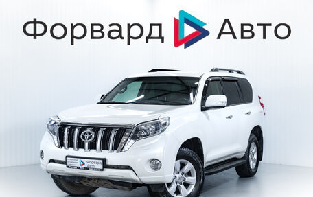 Toyota Land Cruiser Prado 150 рестайлинг 2, 2014 год, 3 700 000 рублей, 3 фотография