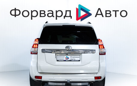 Toyota Land Cruiser Prado 150 рестайлинг 2, 2014 год, 3 700 000 рублей, 6 фотография