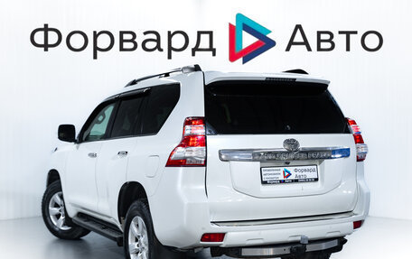 Toyota Land Cruiser Prado 150 рестайлинг 2, 2014 год, 3 700 000 рублей, 5 фотография