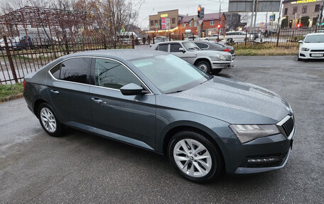 Skoda Superb III рестайлинг, 2020 год, 2 700 000 рублей, 2 фотография