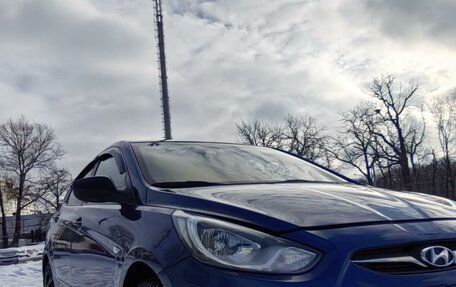 Hyundai Solaris II рестайлинг, 2013 год, 750 000 рублей, 3 фотография