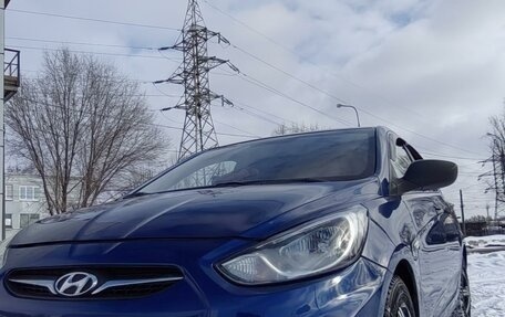 Hyundai Solaris II рестайлинг, 2013 год, 750 000 рублей, 4 фотография